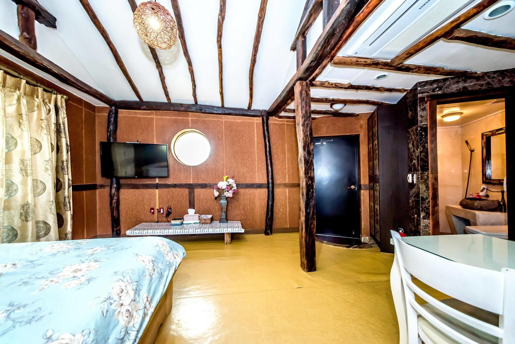 Jeju Pado Sori Apartment Екстериор снимка