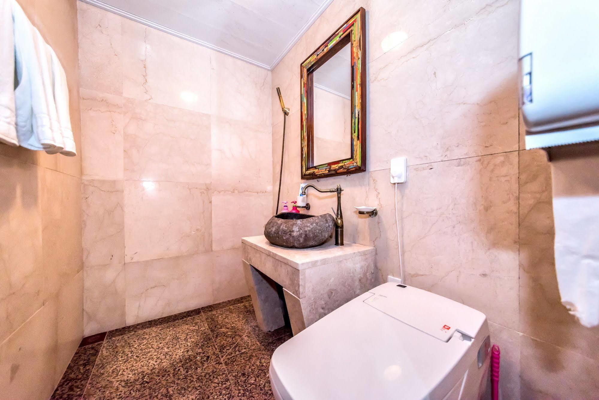 Jeju Pado Sori Apartment Екстериор снимка