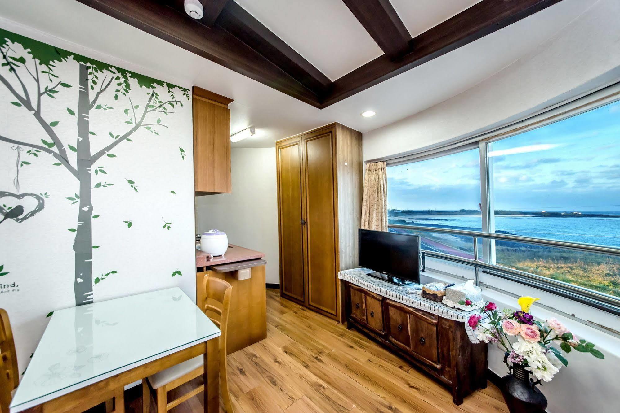Jeju Pado Sori Apartment Екстериор снимка