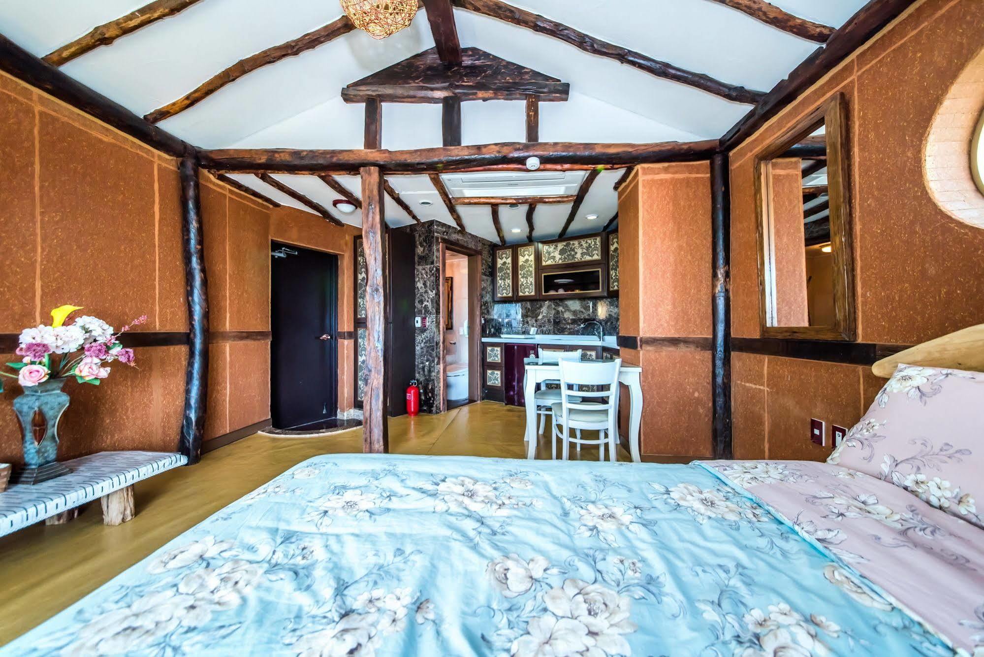 Jeju Pado Sori Apartment Екстериор снимка