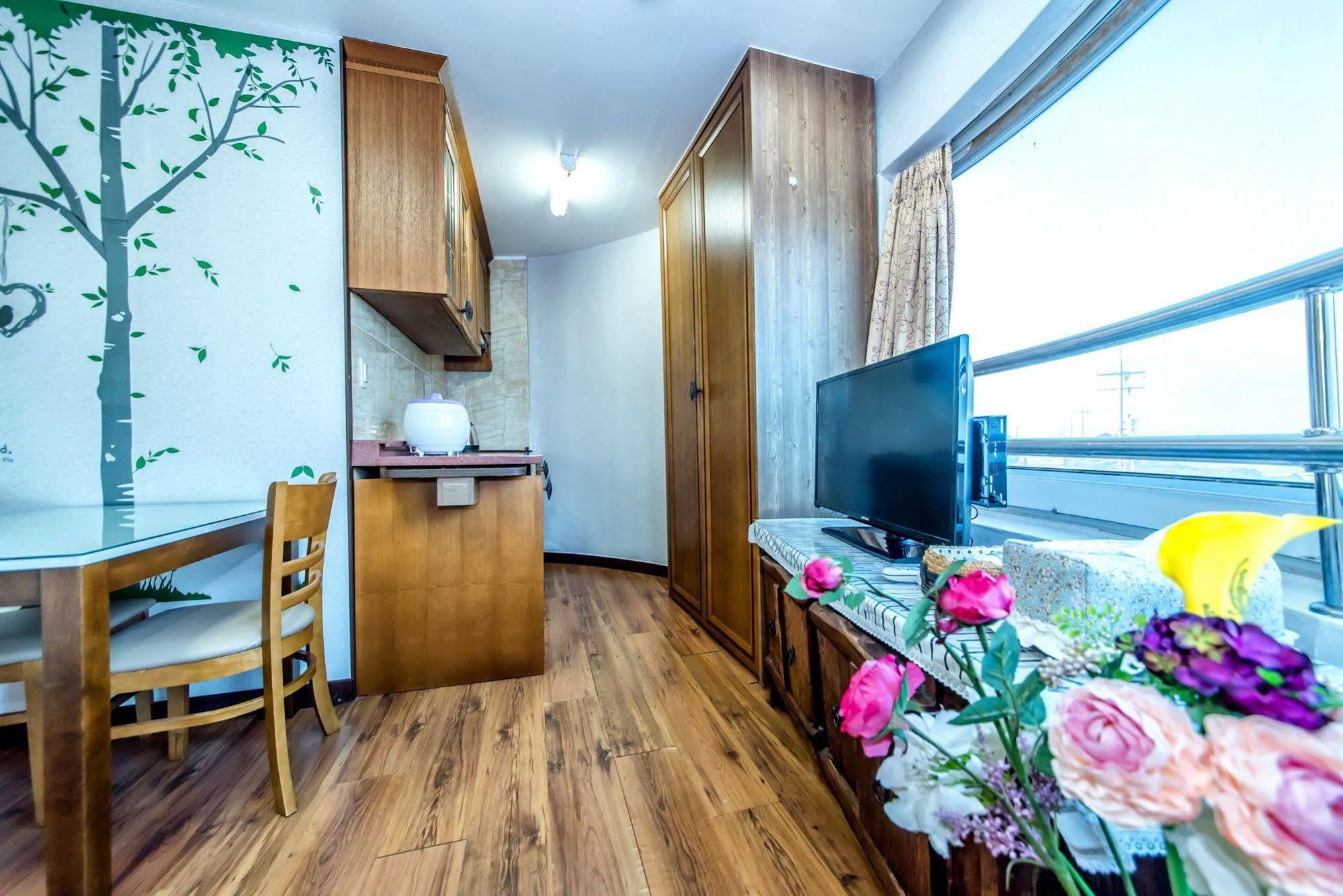 Jeju Pado Sori Apartment Екстериор снимка